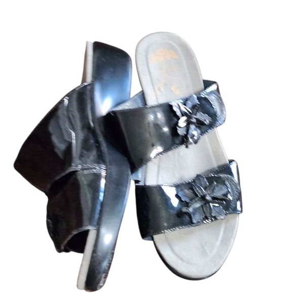 Dansko Patent Leather Sandals Donna Sz 39 US 9 Black Wedge Flowers Double Strap - Picture 7 of 11